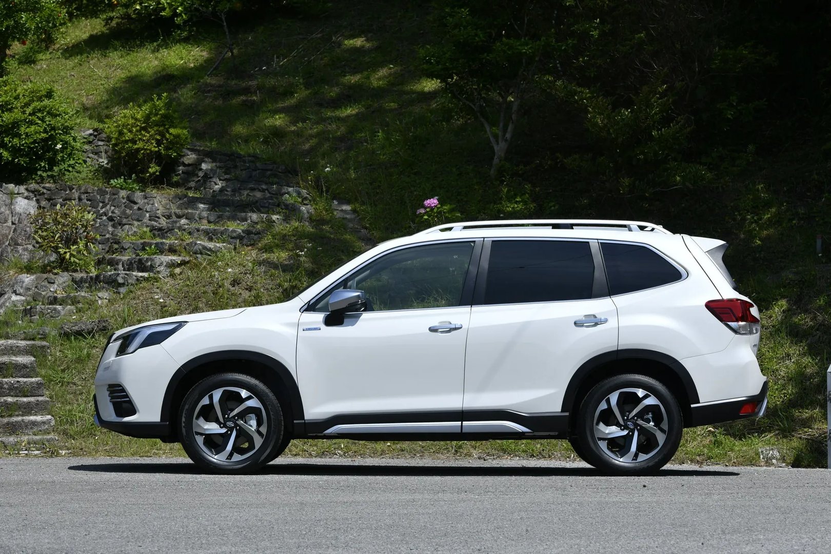 Subaru_Forester_5_generation_restyling__SUV_5-doors__3.jpg