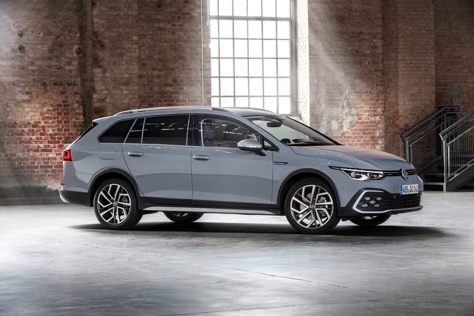—  Estate 5-door