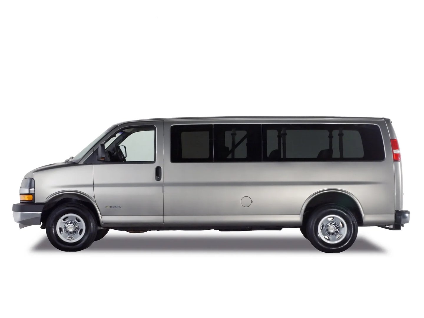 Chevrolet_Savana_2_generation__Van__9.jpg