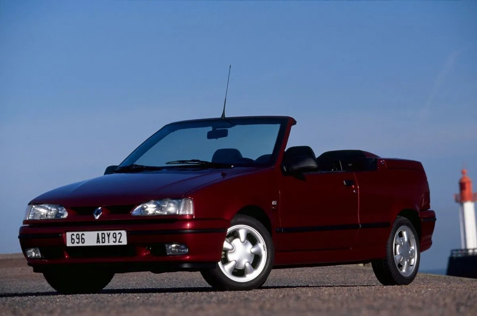 Renault_19_2_generation__Cabrio__1.jpg