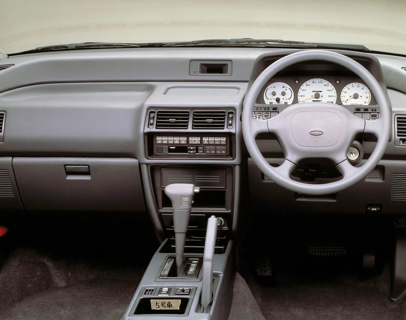 Mitsubishi_RVR_1_generation__Compact_Van__4.jpg