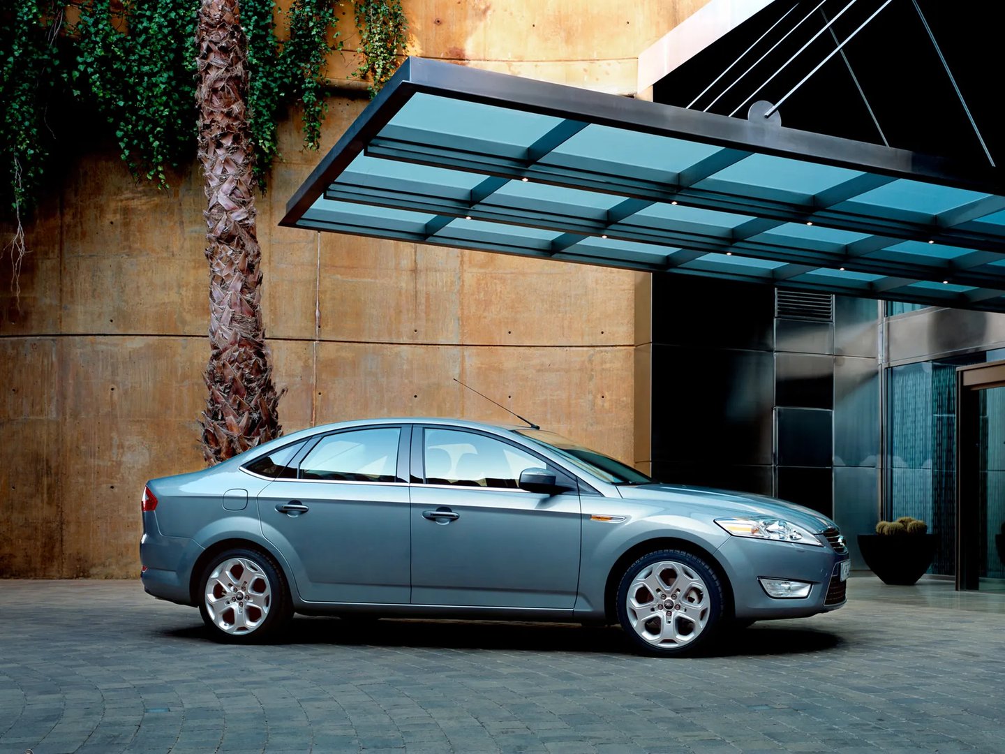 Ford_Mondeo_4_generation__Sedan__10.jpg