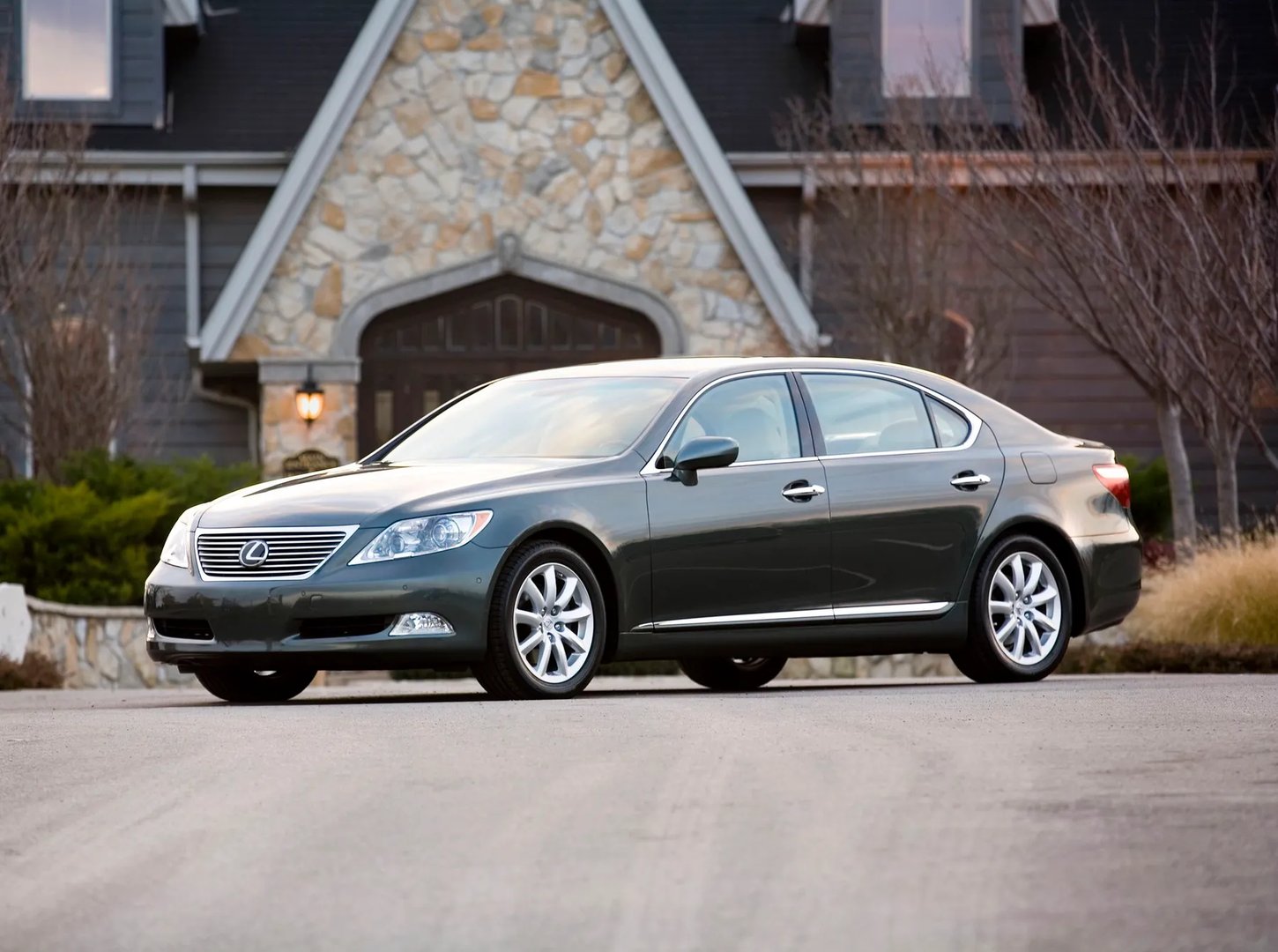 Lexus_LS_4_generation__Sedan_Long__6.jpg