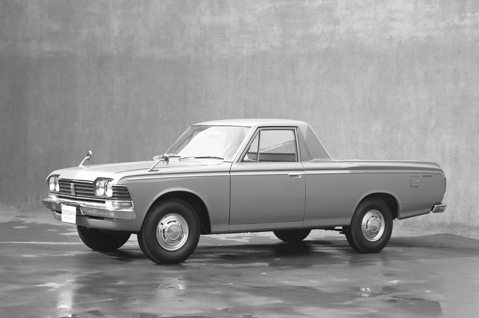 Toyota_Crown_3_generation__Pickup__1.jpg