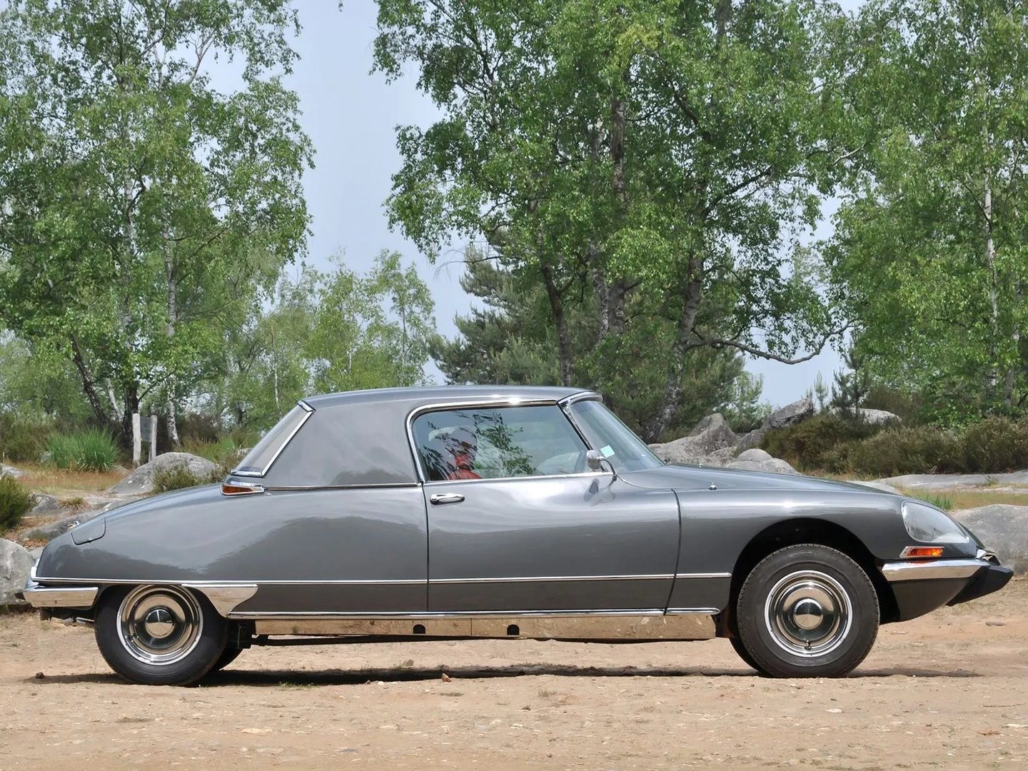 Citroen_DS_1_generation_restyling_2__Cabrio__12.jpg