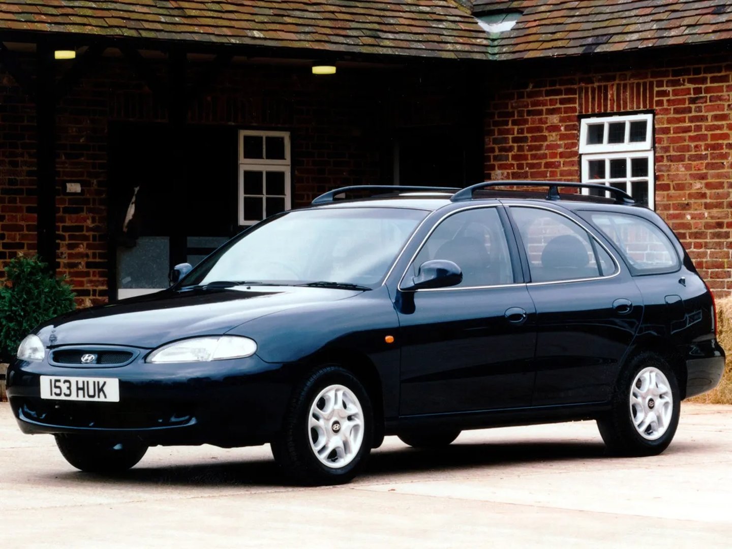 Hyundai Lantra 2 generation  Estate 5-door