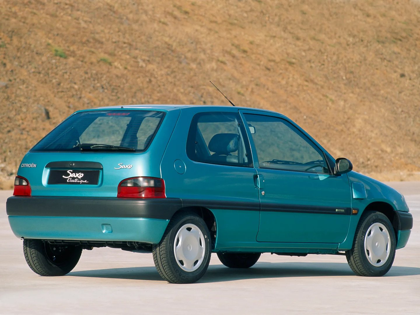 Citroen_Saxo_1_generation__Mini_3-doors__5.jpg