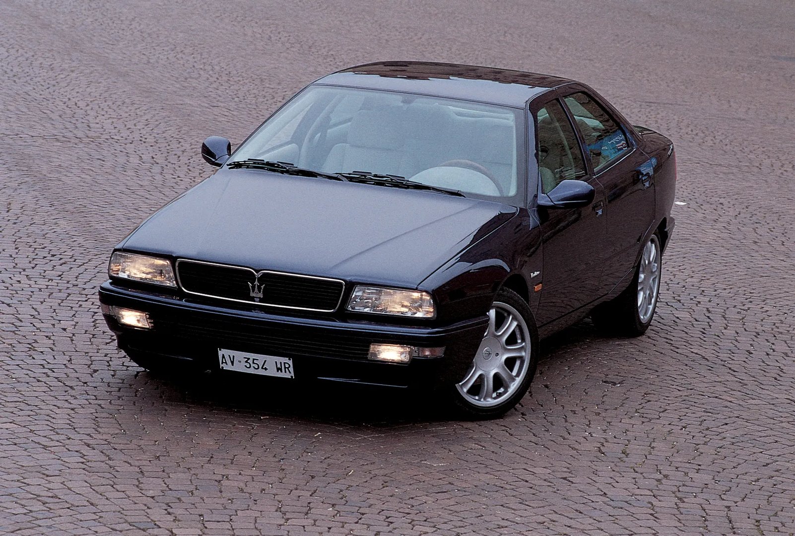 Maserati_Quattroporte_4_generation__Sedan__4.jpg