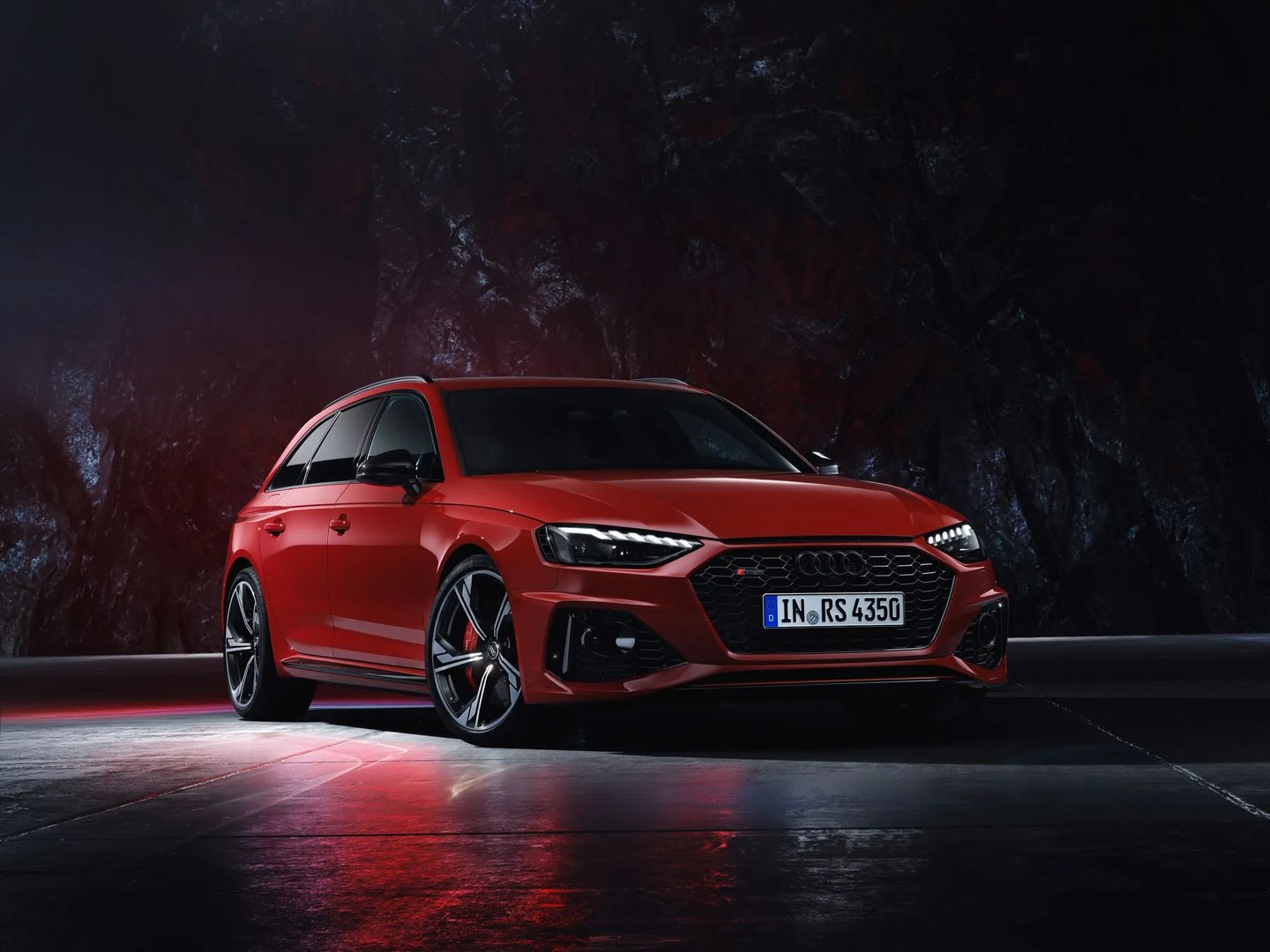 Audi_RS4_4_generation_restyling__Estate_5-door__7.jpg