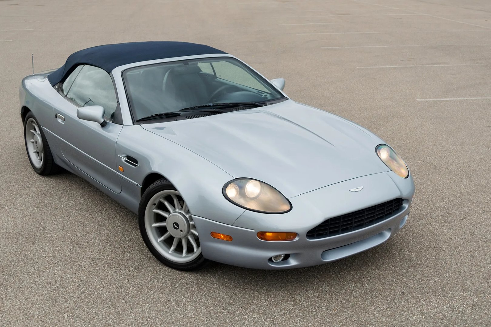 Aston Martin DB7 1 generation  Cabrio