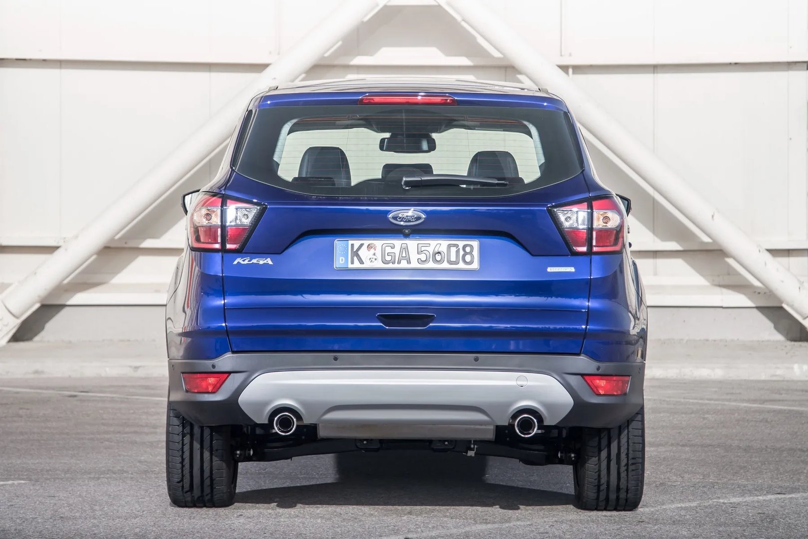 Ford_Kuga_2_generation_restyling__SUV_5-doors__7.jpg
