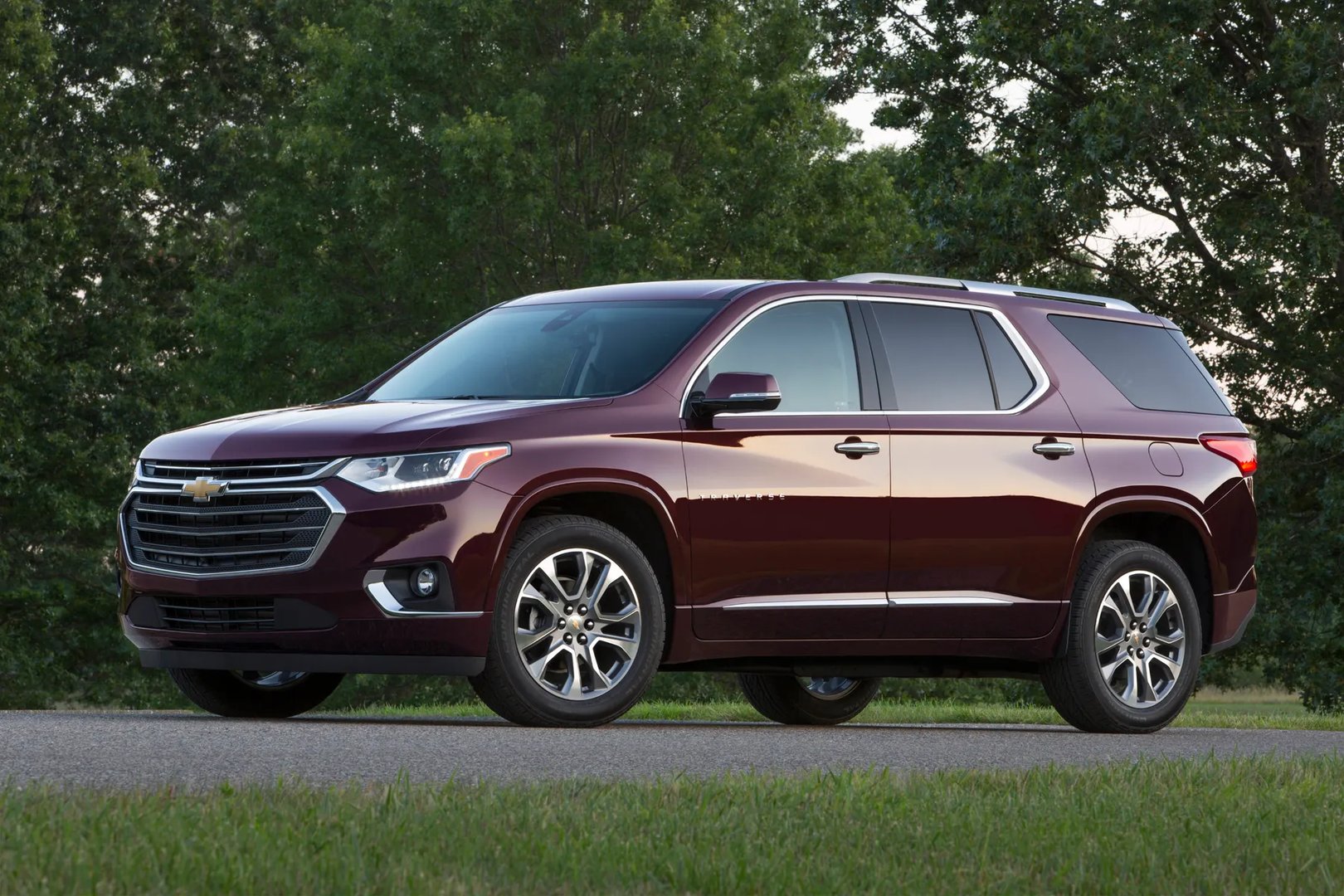Chevrolet_Traverse_2_generation__SUV_5-doors__9.jpg