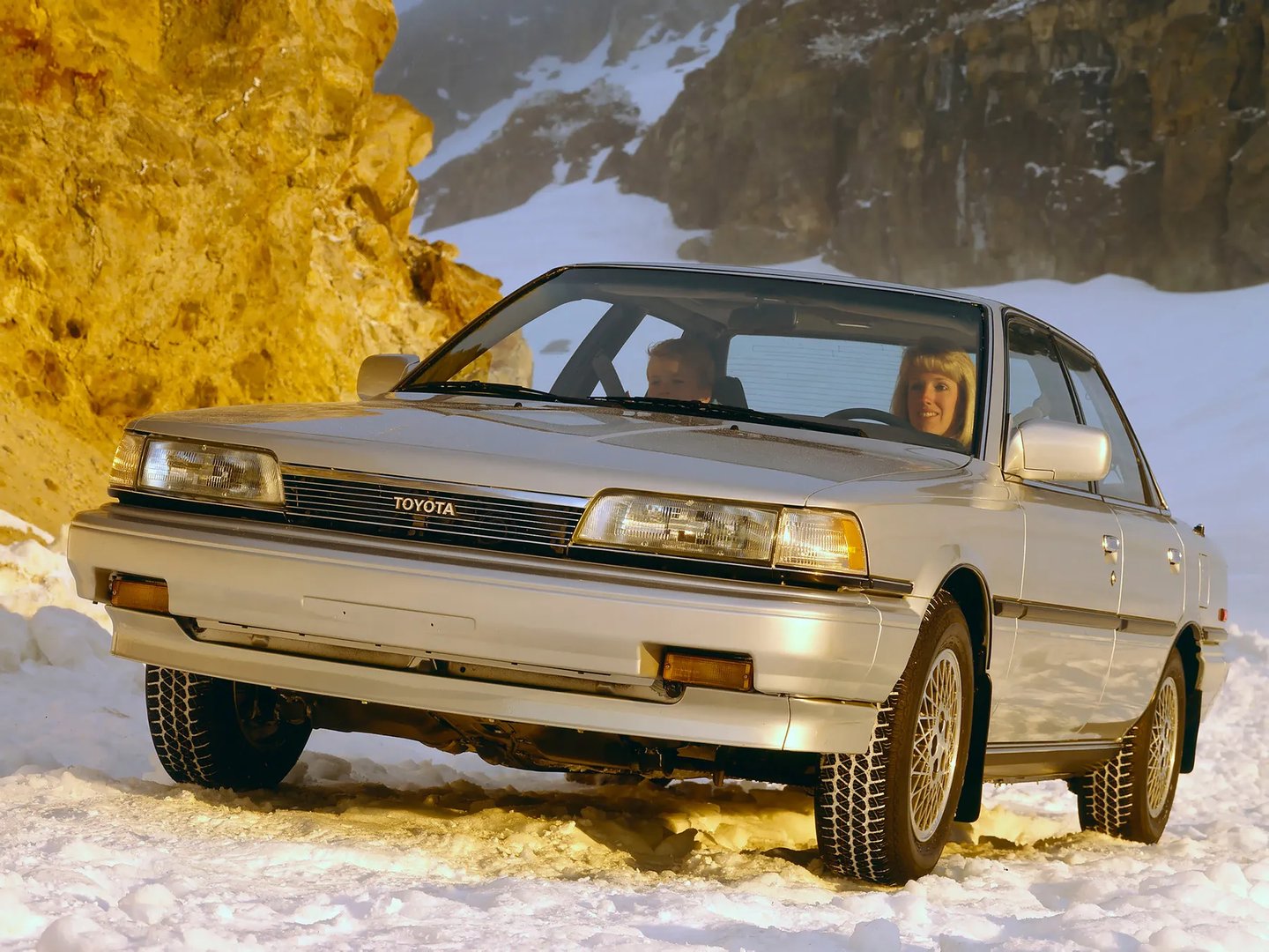 Toyota_Camry_2_generation__Sedan__8.jpg