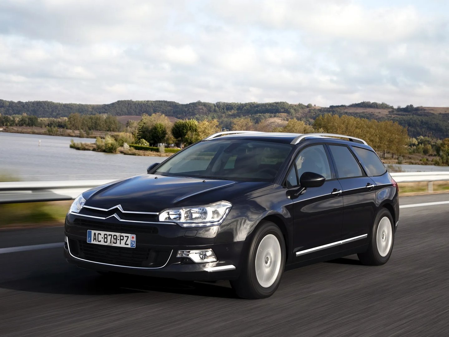 Citroen_C5_2_generation__Estate_5-door__7.jpg