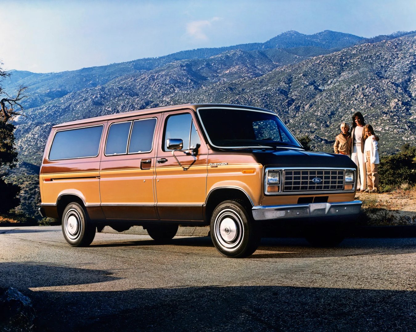 Ford_Econoline_3_generation__Minivan__6.jpg