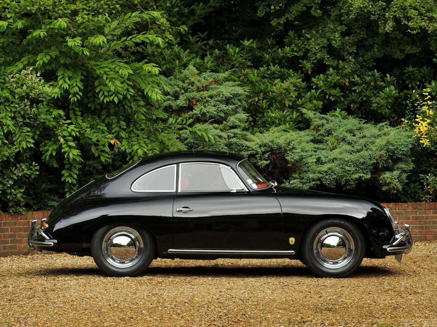 Porsche_356_2_generation__Coupe__2.jpg