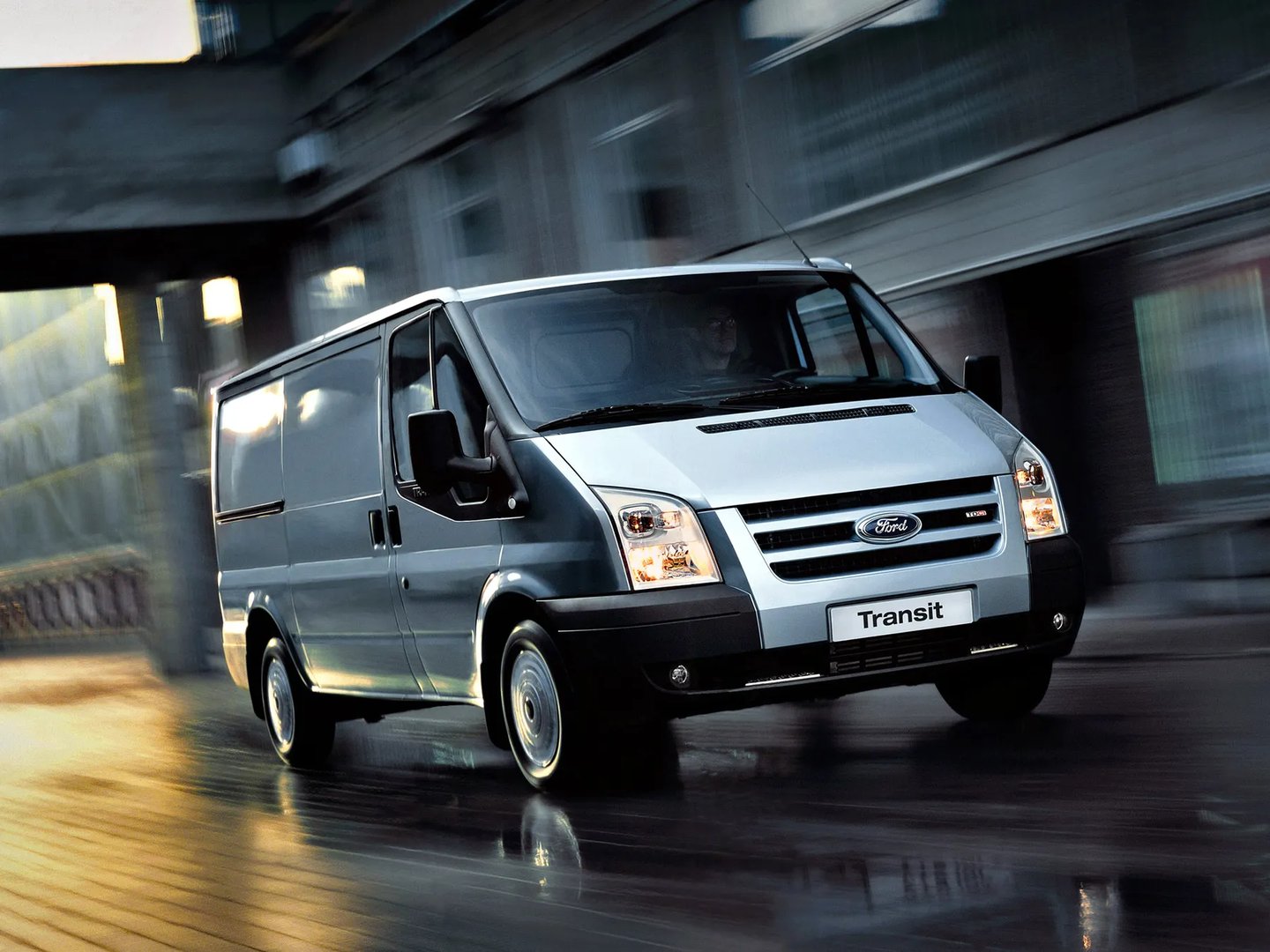 Ford_Transit_3_generation_restyling__Van__3.jpg
