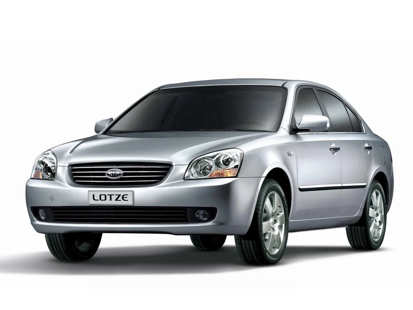 Kia_Lotze_1_generation__Sedan__1.jpg