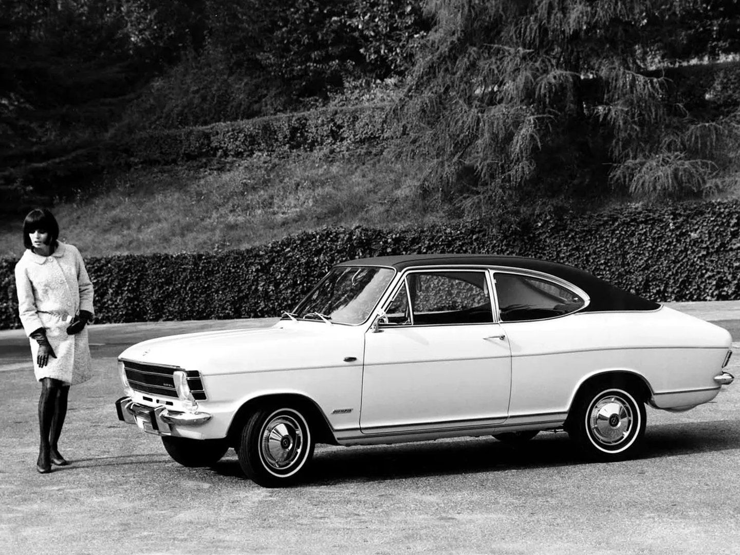 Opel_Olympia_6_generation__Coupe__2.jpg