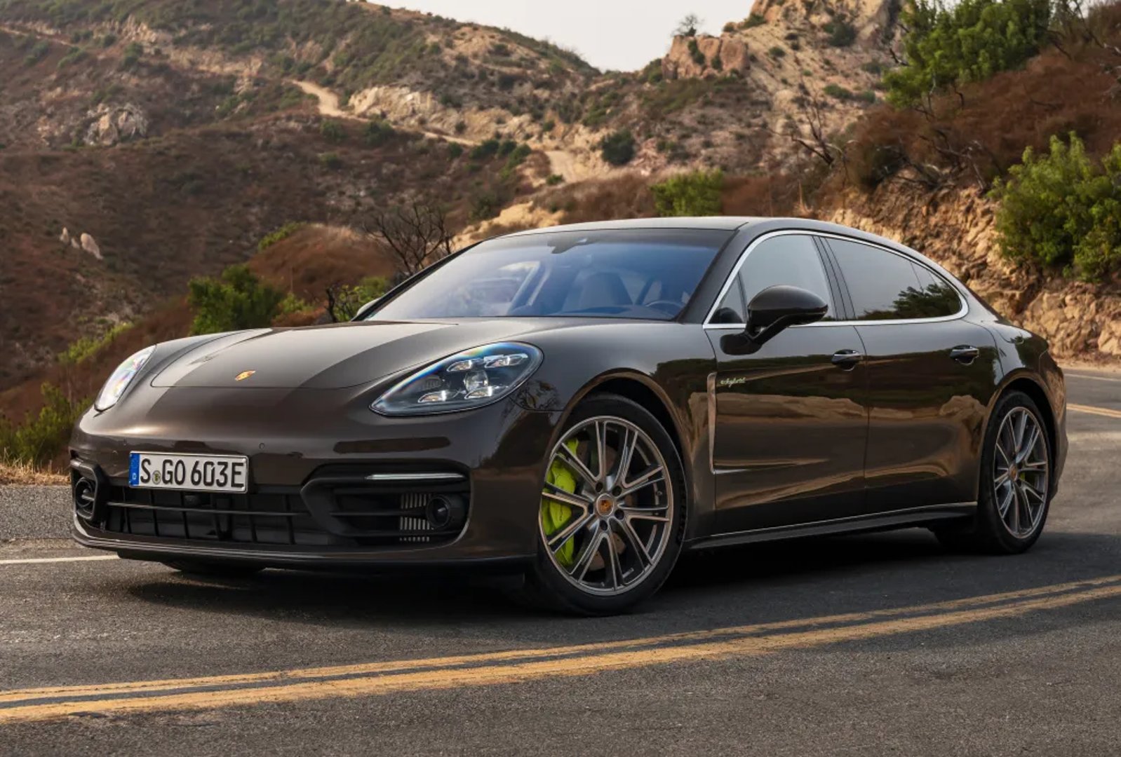 Porsche_Panamera_2_generation_restyling__Liftback_Long__2.jpg