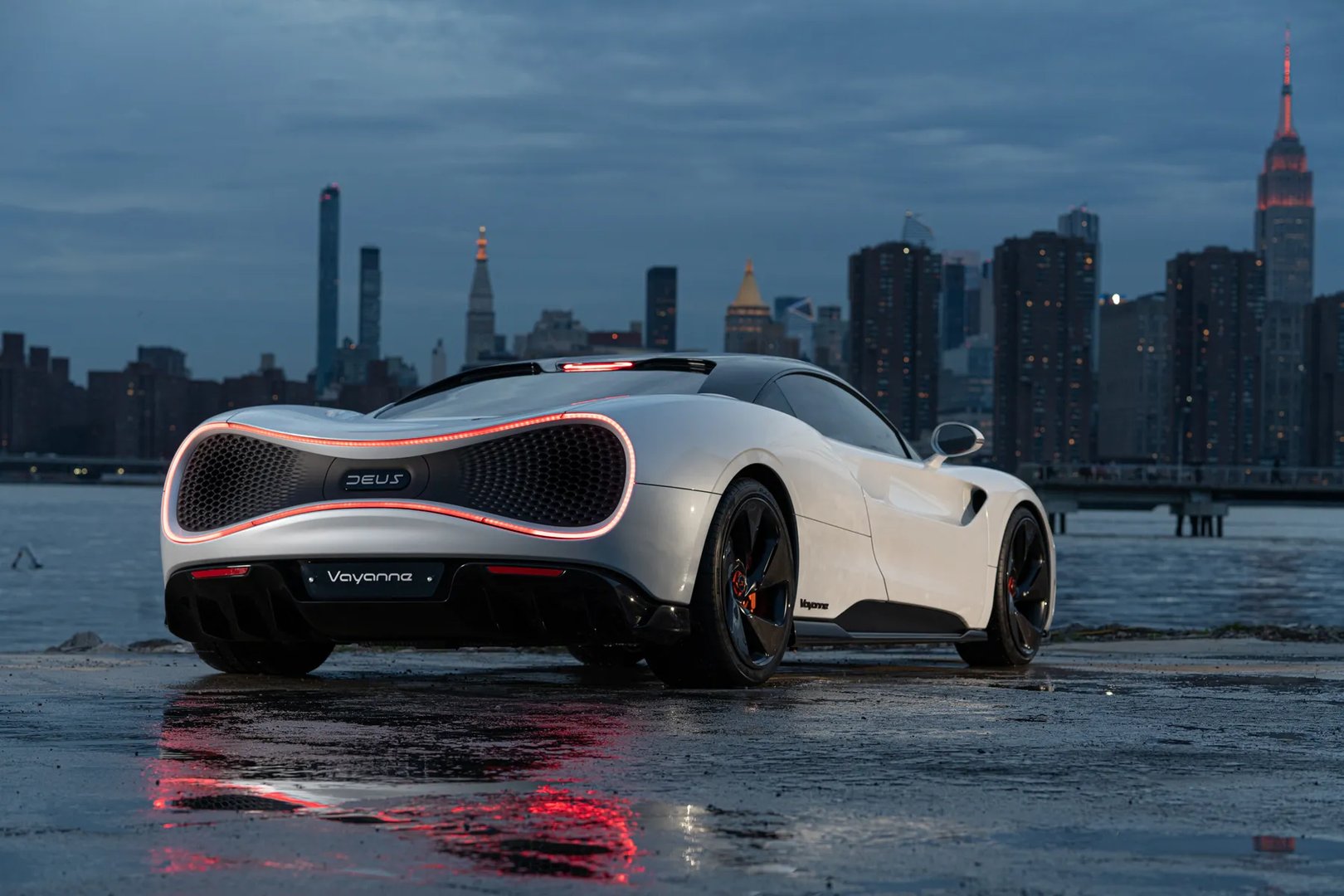 deus_Vayanne_1_generation__Coupe__3.jpg