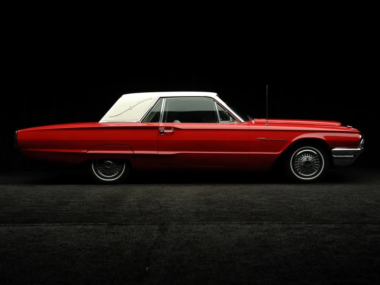 Ford_Thunderbird_4_generation__Coupe_Hardtop__2.jpg