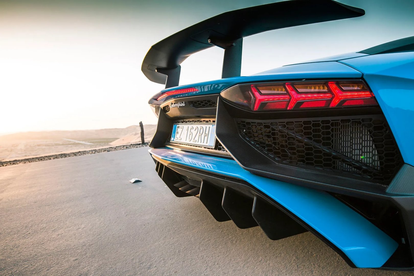 Lamborghini_Aventador_1_generation_restyling__Roadster__10.jpg