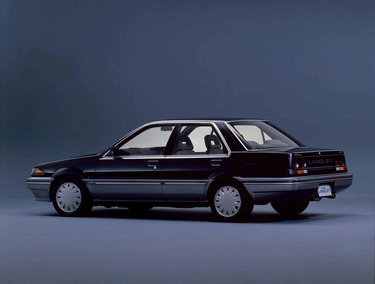 Nissan_Langley_3_generation__Sedan__3.jpg