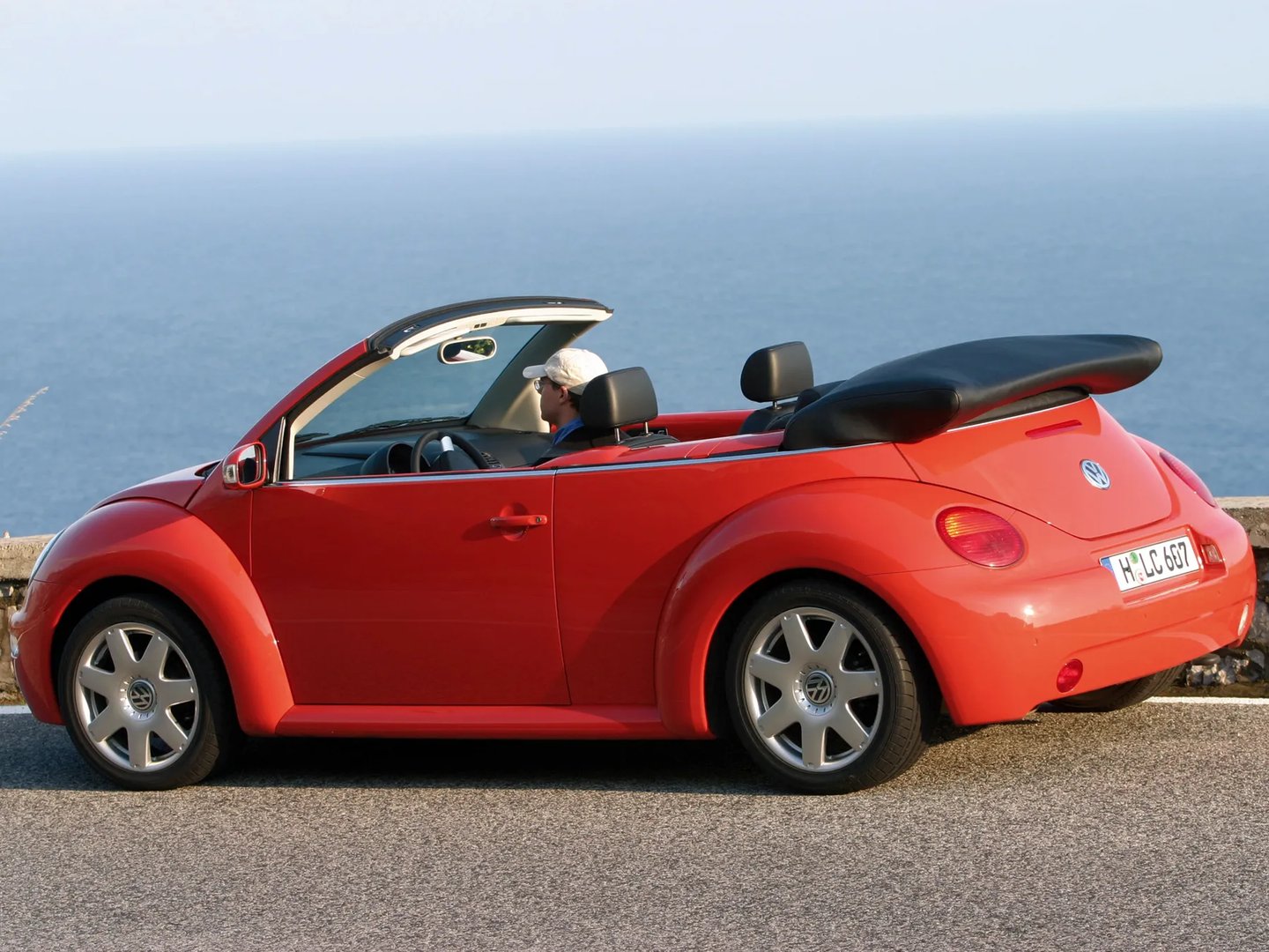 Volkswagen_Beetle_1_generation__Cabrio__4.jpg