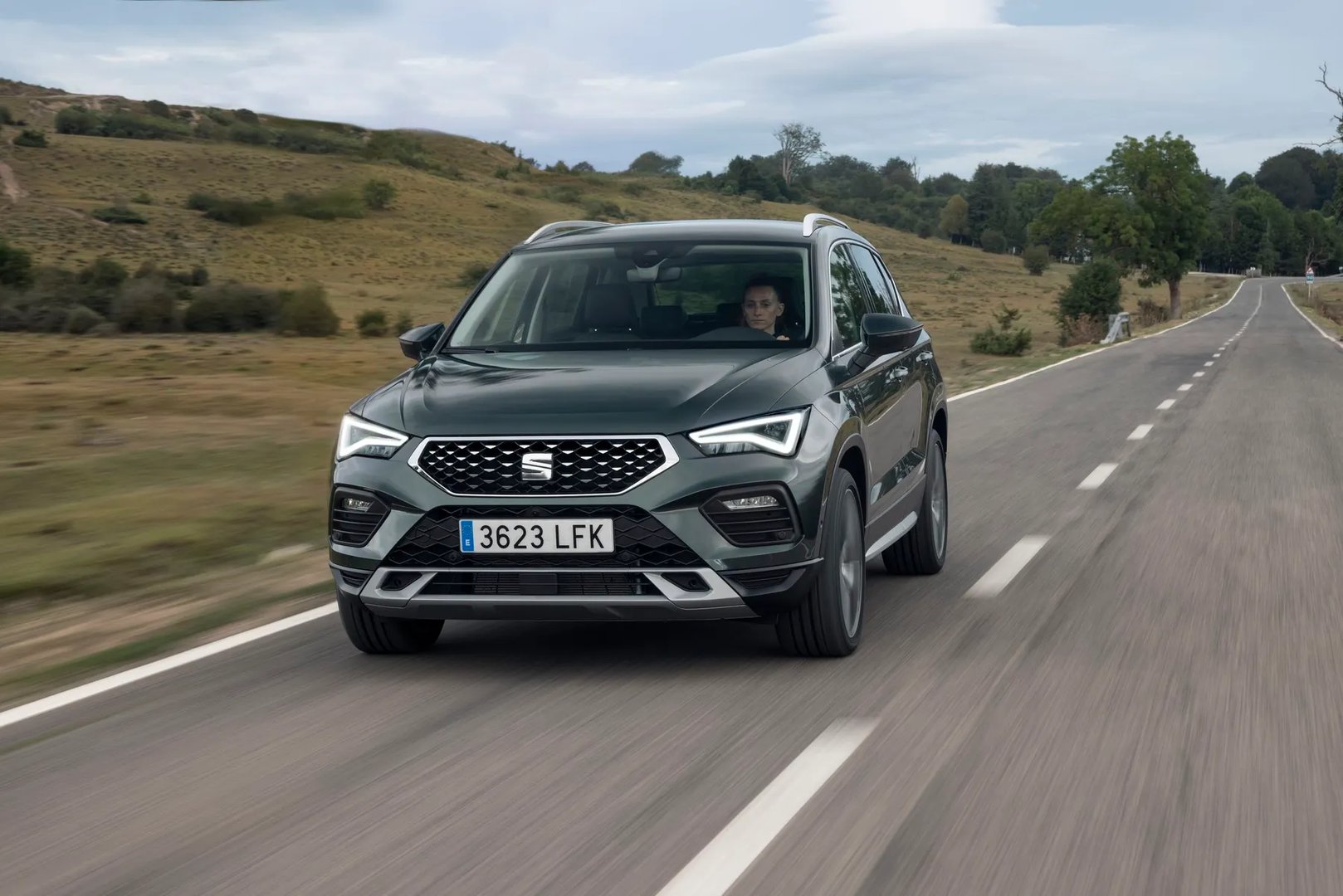 SEAT_Ateca_1_generation_restyling__SUV_5-doors__8.jpg