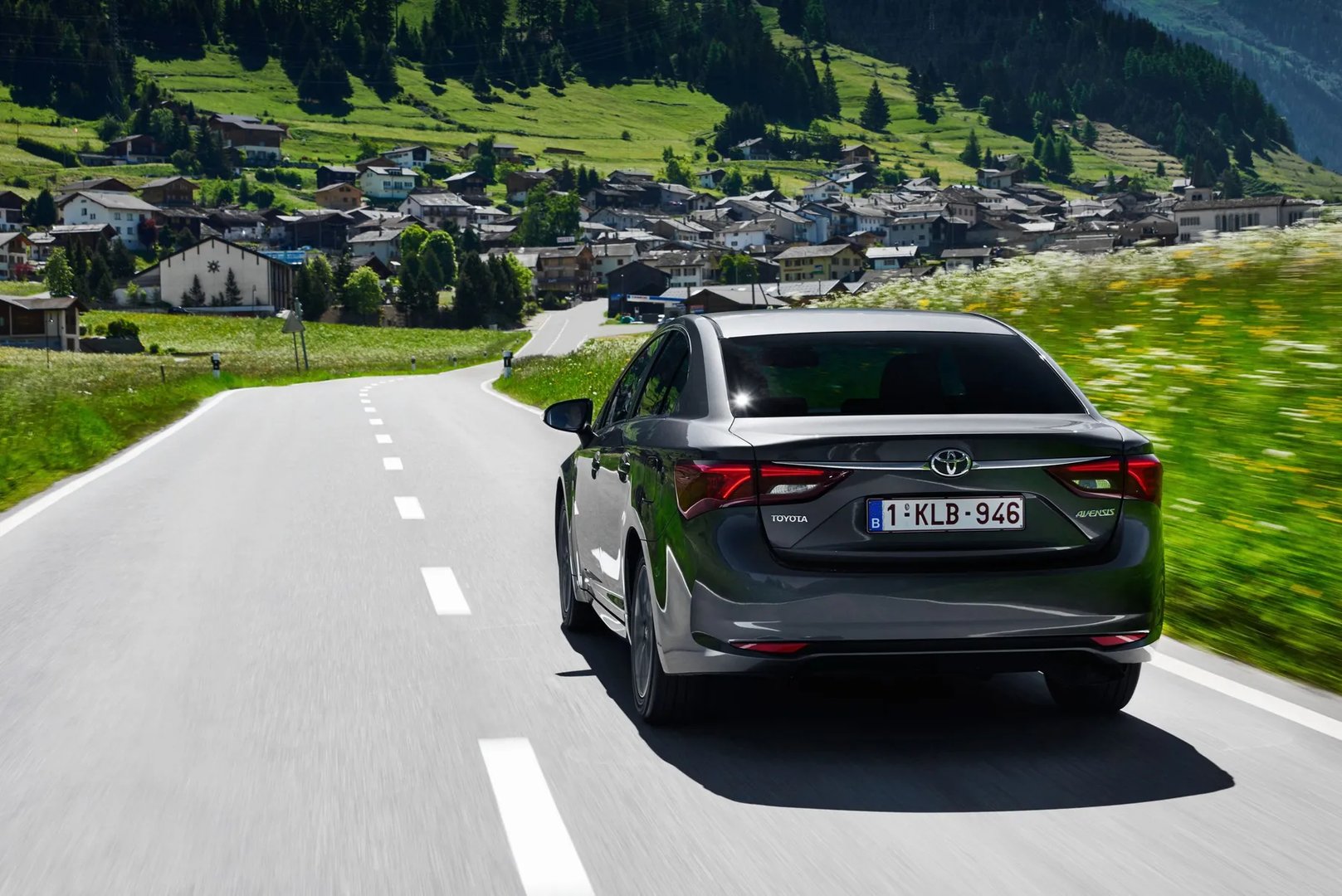 Toyota_Avensis_3_generation_restyling_2__Sedan__2.jpg