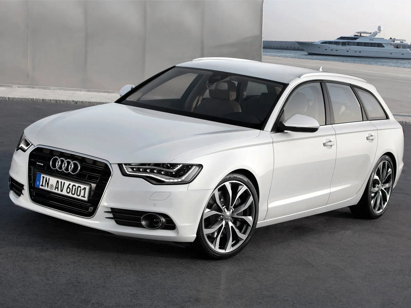 Audi_A6_4_generation__Estate_5-door__3.jpg