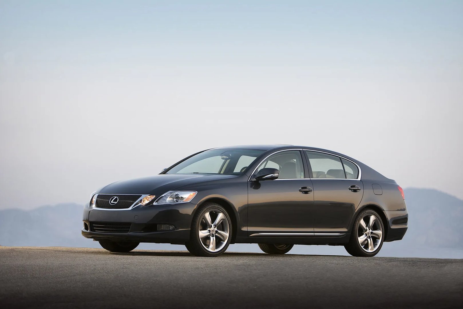 Lexus_GS_3_generation_restyling__Sedan__12.jpg