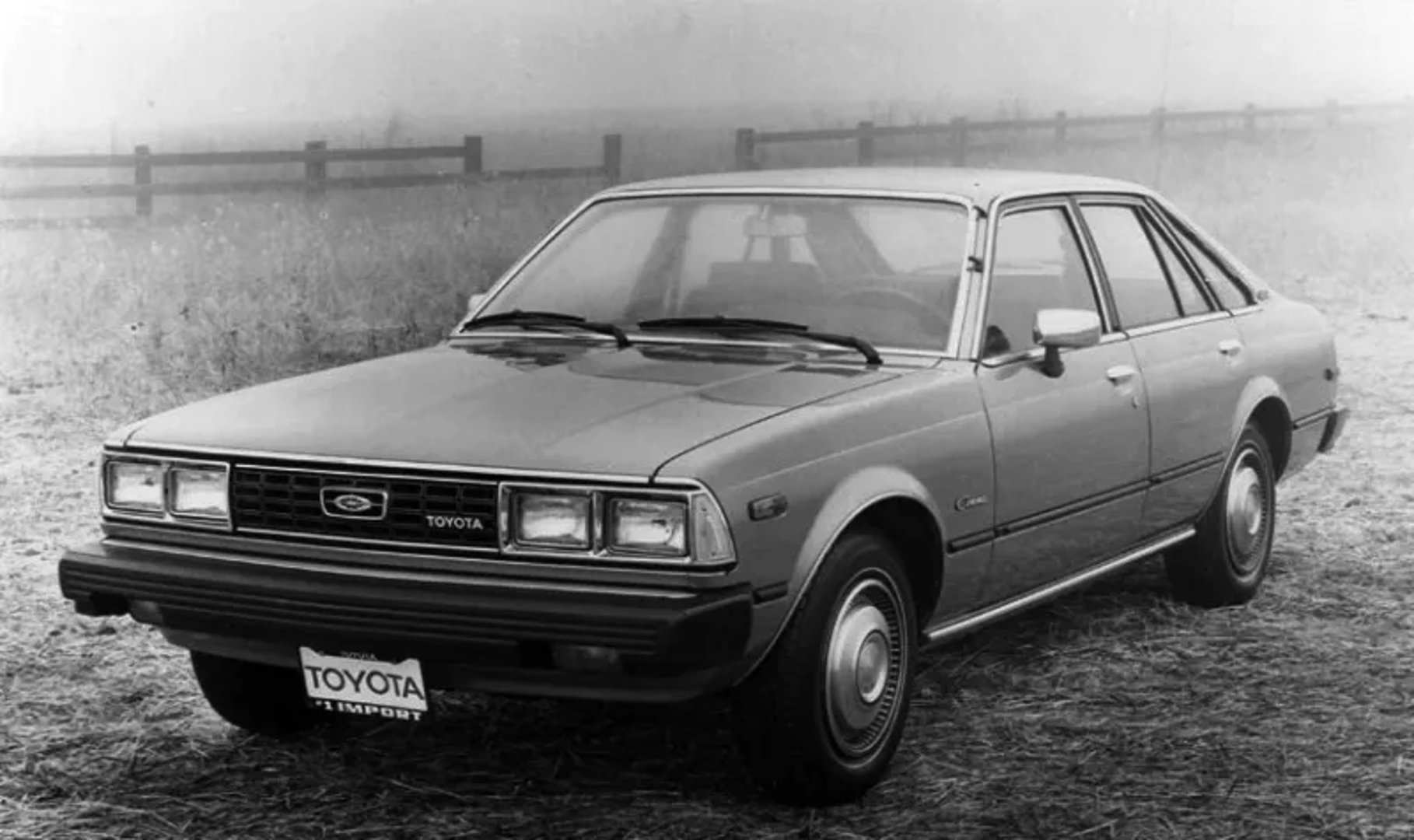 Toyota_Corona_6_generation__Liftback__5.jpg