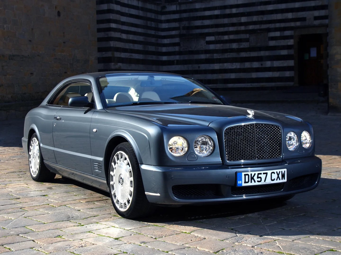 Bentley_Brooklands_2_generation__Coupe__3.jpg