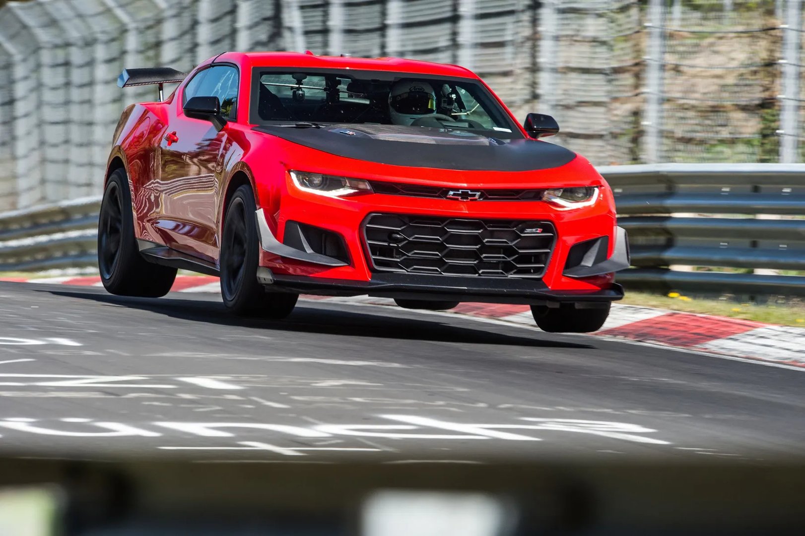 Chevrolet_Camaro_6_generation_restyling__Coupe__1.jpg