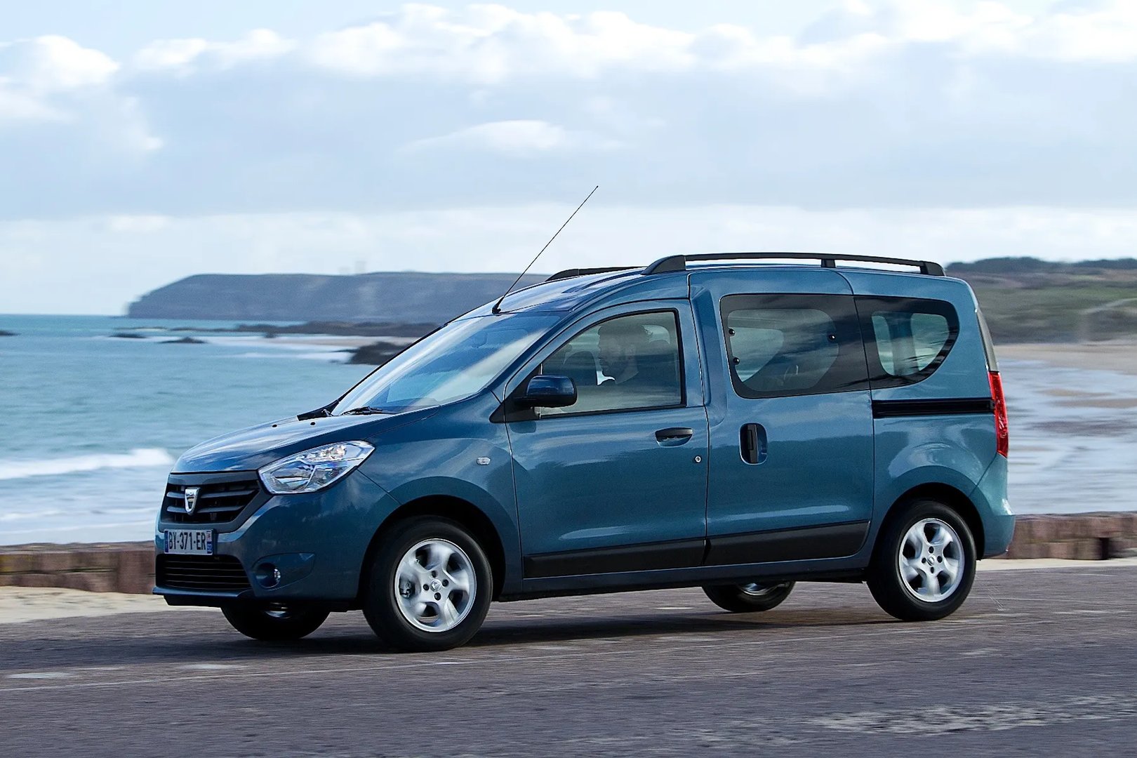 Dacia_Dokker_1_generation_restyling__Compact_Van__9.jpg