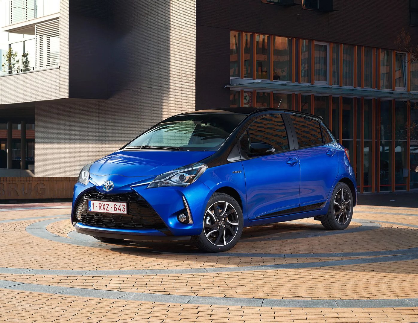 Toyota_Yaris_3_generation_restyling_2__Mini_5-doors__1.jpg