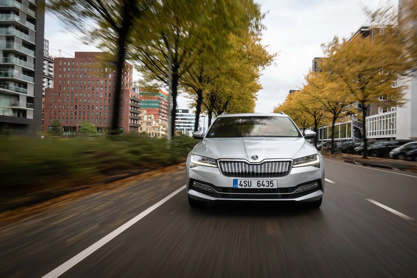 Skoda_Superb_3_generation_restyling__Estate_5-door__13.jpg