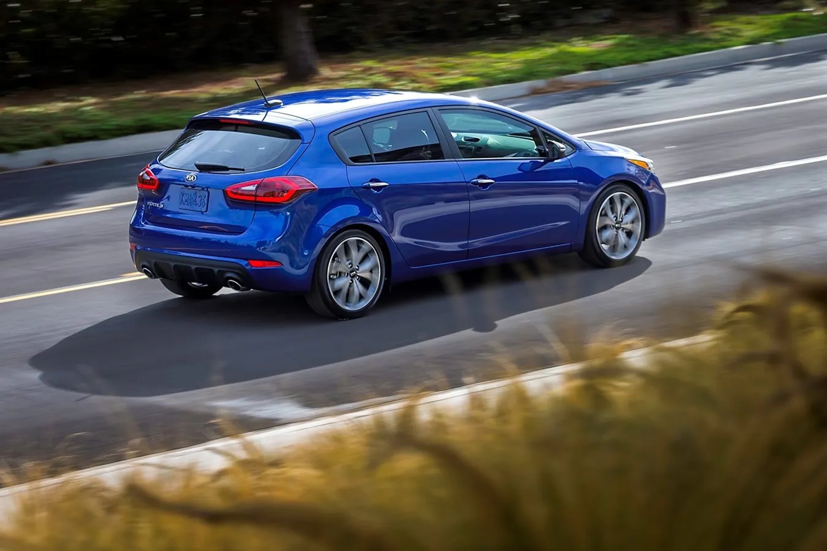 Kia_Forte_2_generation_restyling__Hatchback_5-door__5.jpg