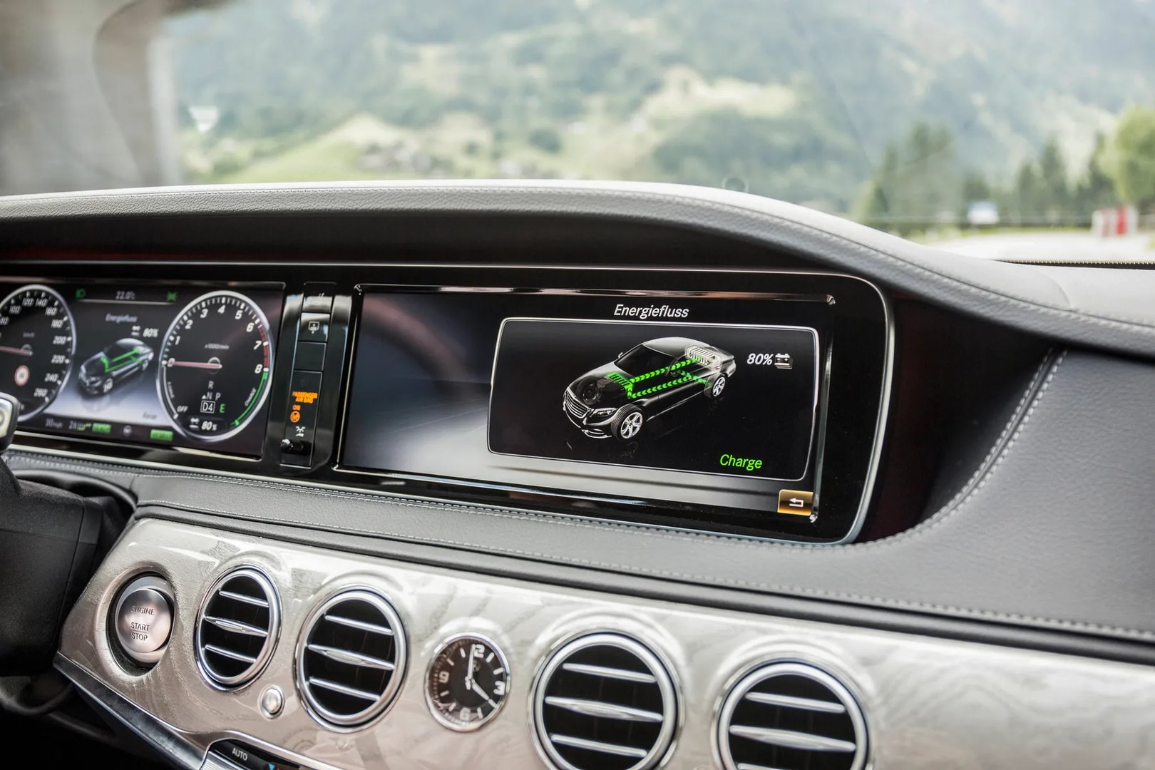 Mercedes_S-Class_6_generation__Sedan_Long__12.jpg
