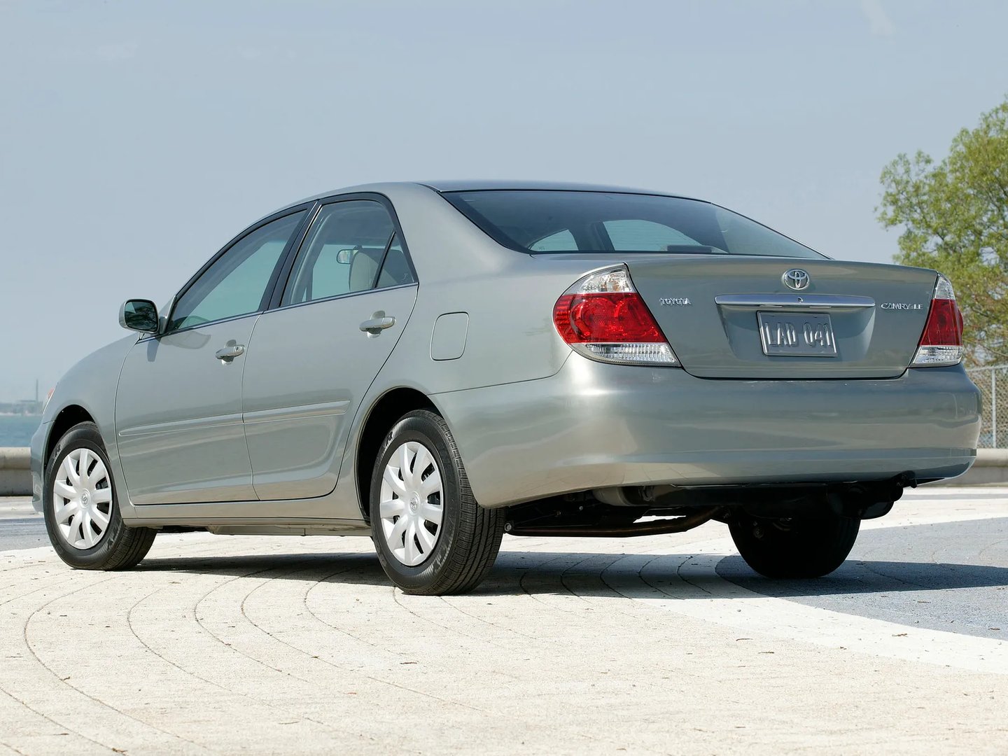 Toyota_Camry_6_generation_restyling__Sedan__2.jpg