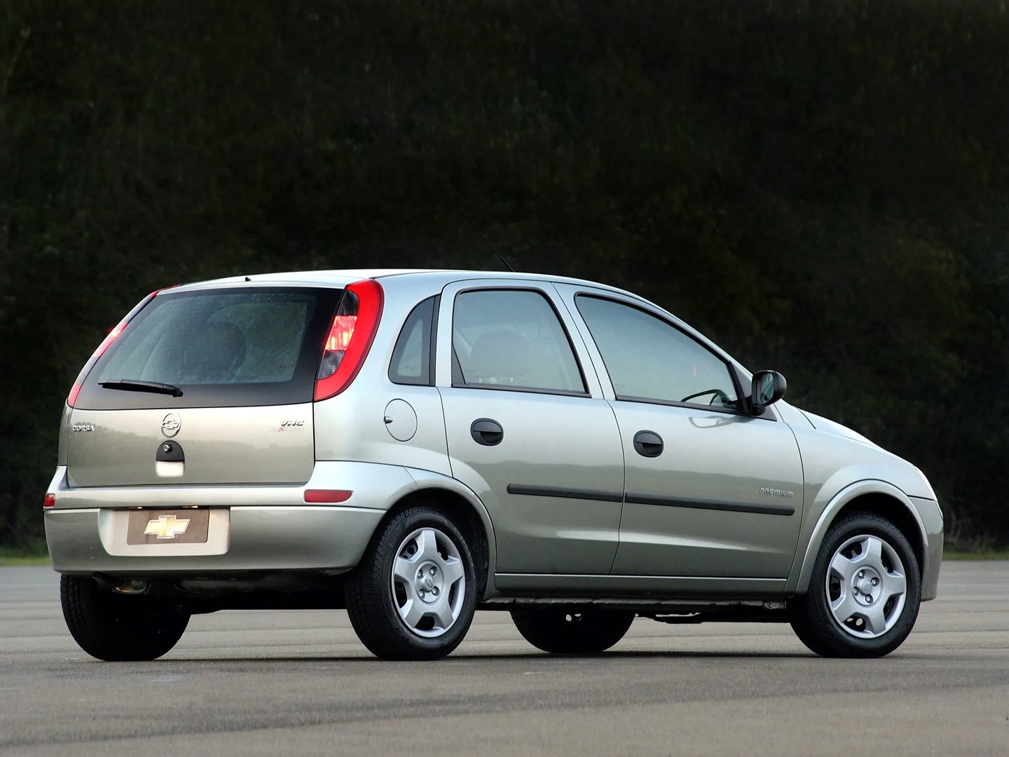 Chevrolet_Corsa_1_generation__Mini_5-doors__5.jpg