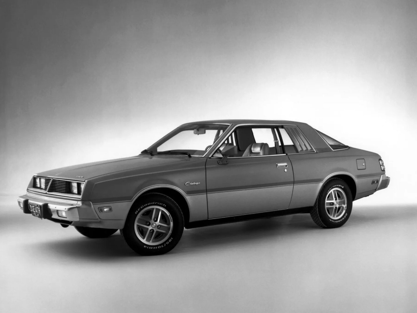 Dodge_Challenger_2_generation__Coupe__3.jpg