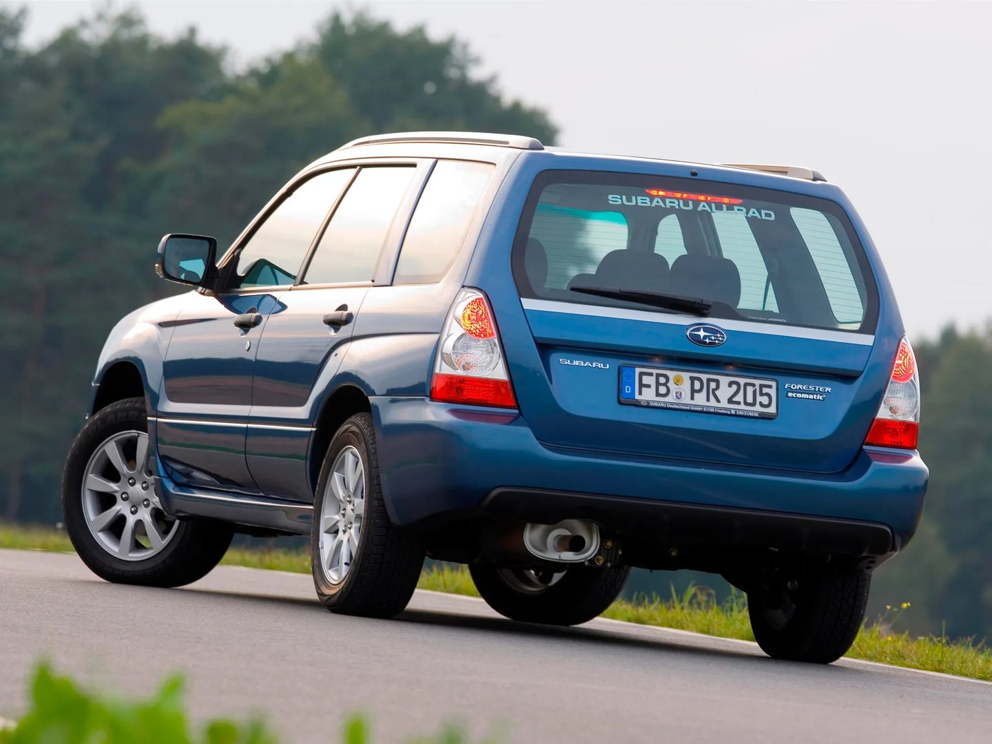 Subaru_Forester_2_generation_restyling__SUV_5-doors__1.jpg