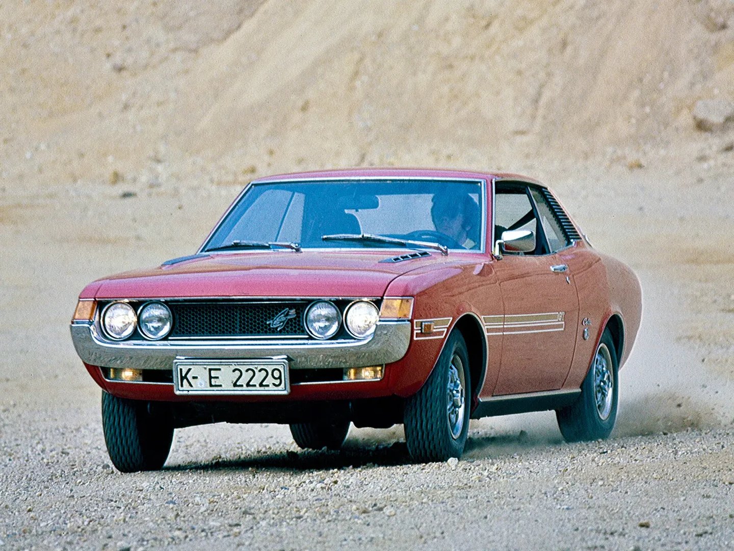 Toyota_Celica_1_generation__Coupe__5.jpg