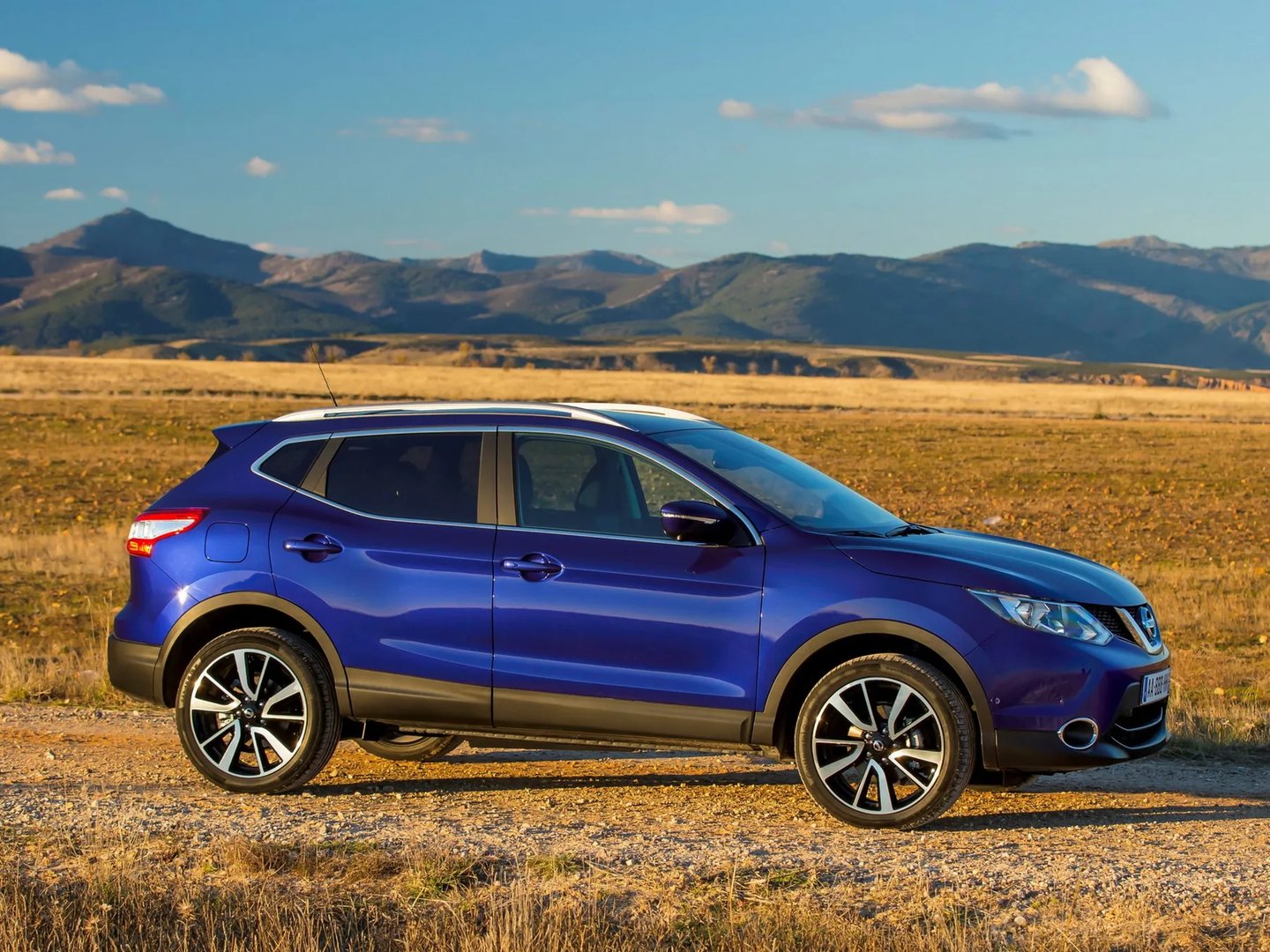 Nissan_Qashqai_2_generation__SUV_5-doors__11.jpg