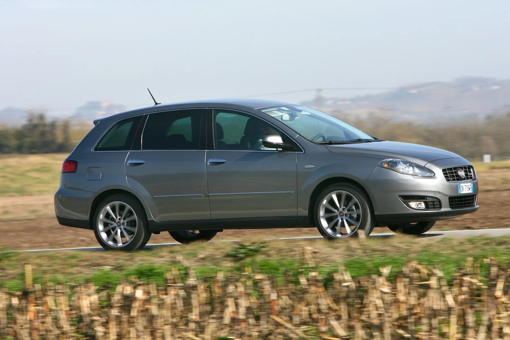 Fiat_Croma_2_generation_restyling__Estate_5-door__5.jpg