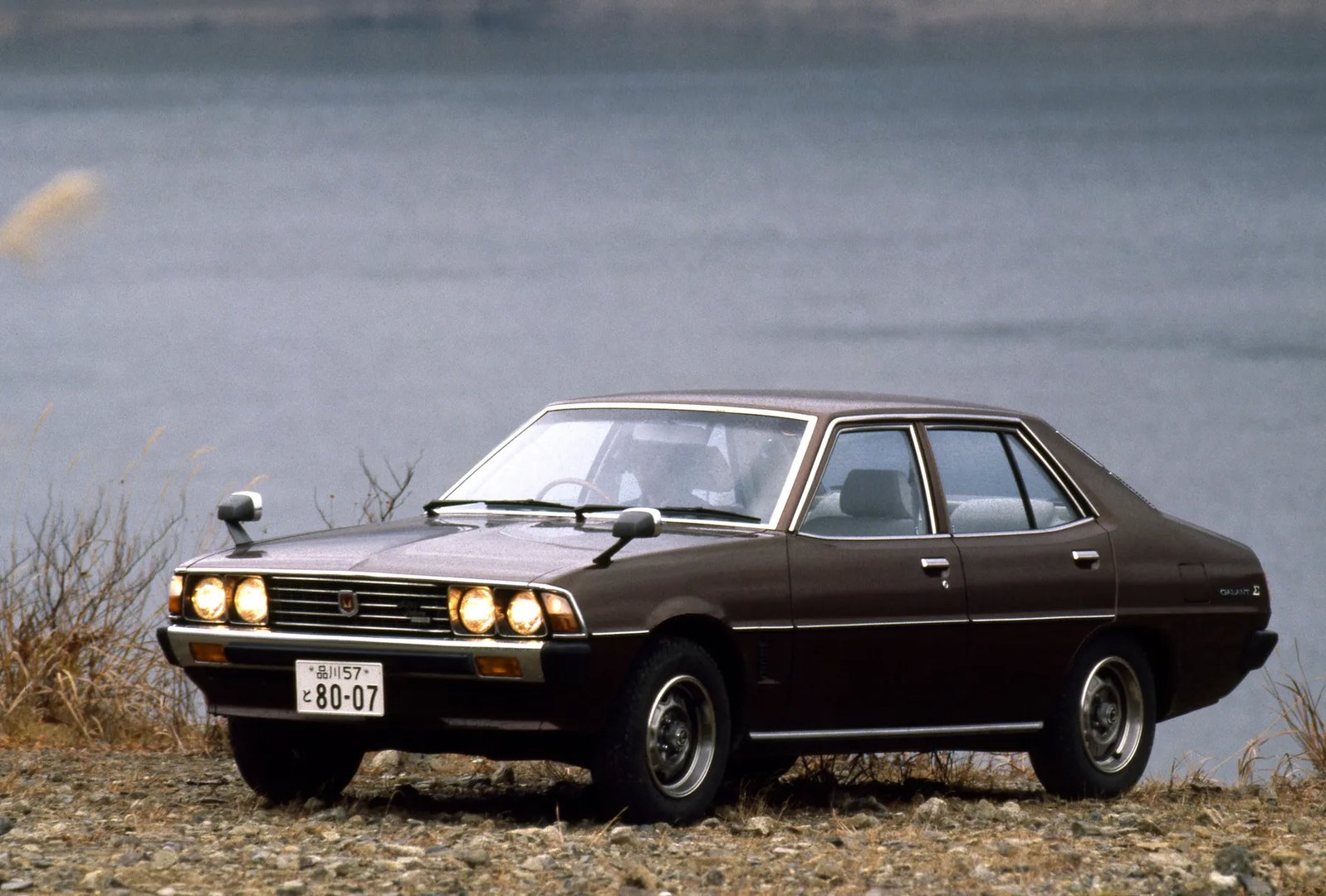 Mitsubishi_Galant_3_generation__Sedan__5.jpg