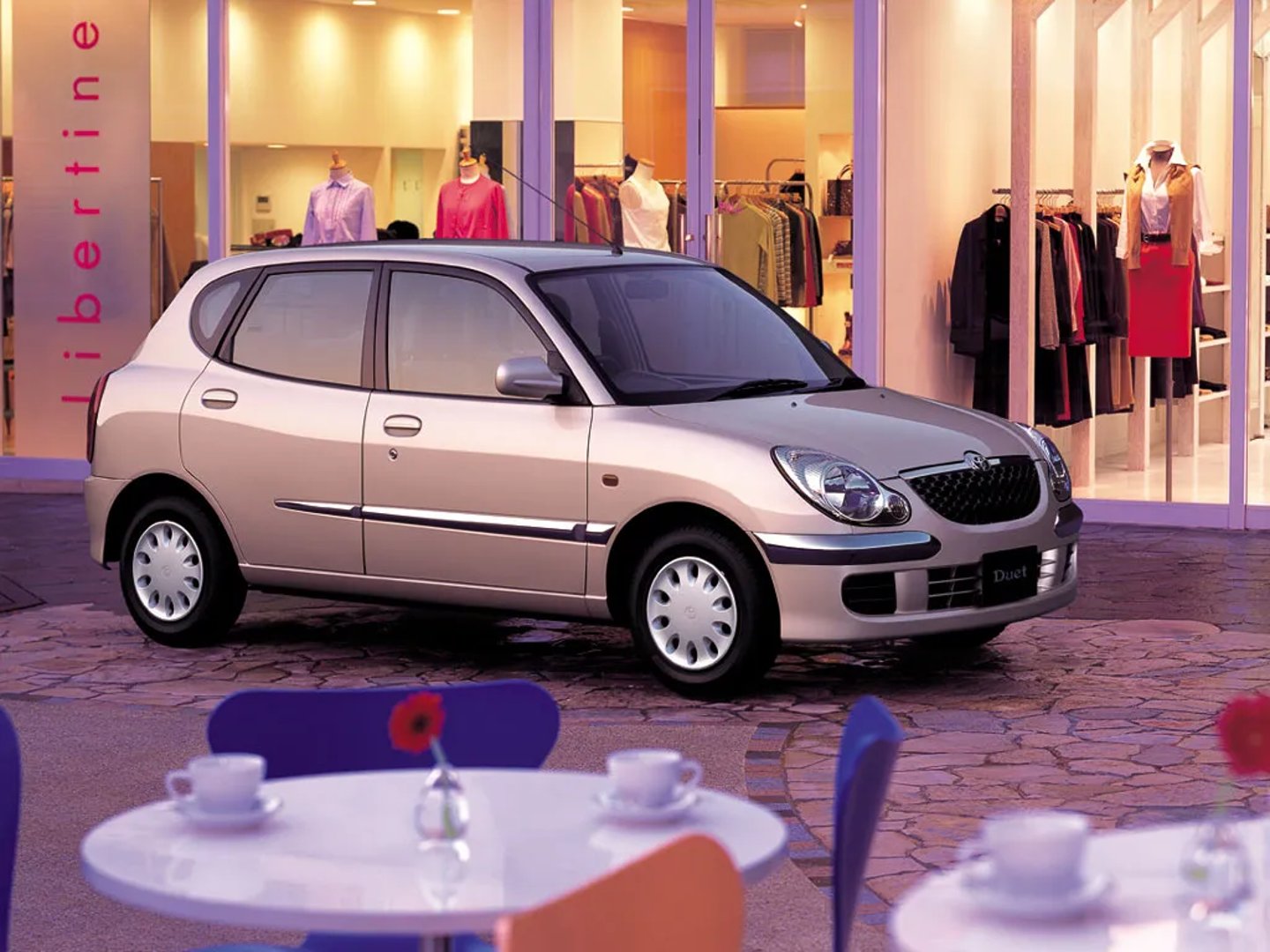Toyota_Duet_1_generation__Mini_5-doors__3.jpg